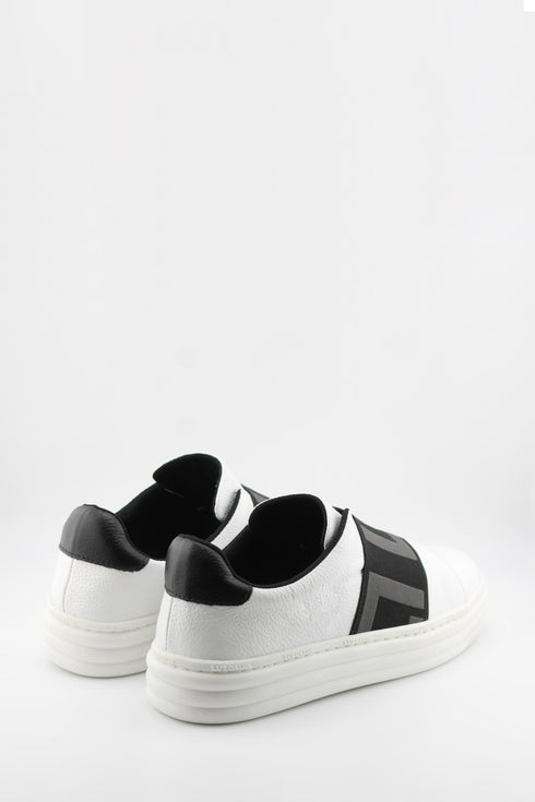 Luz da lua Perforated Slip-On Sneakers with Geometric Trim